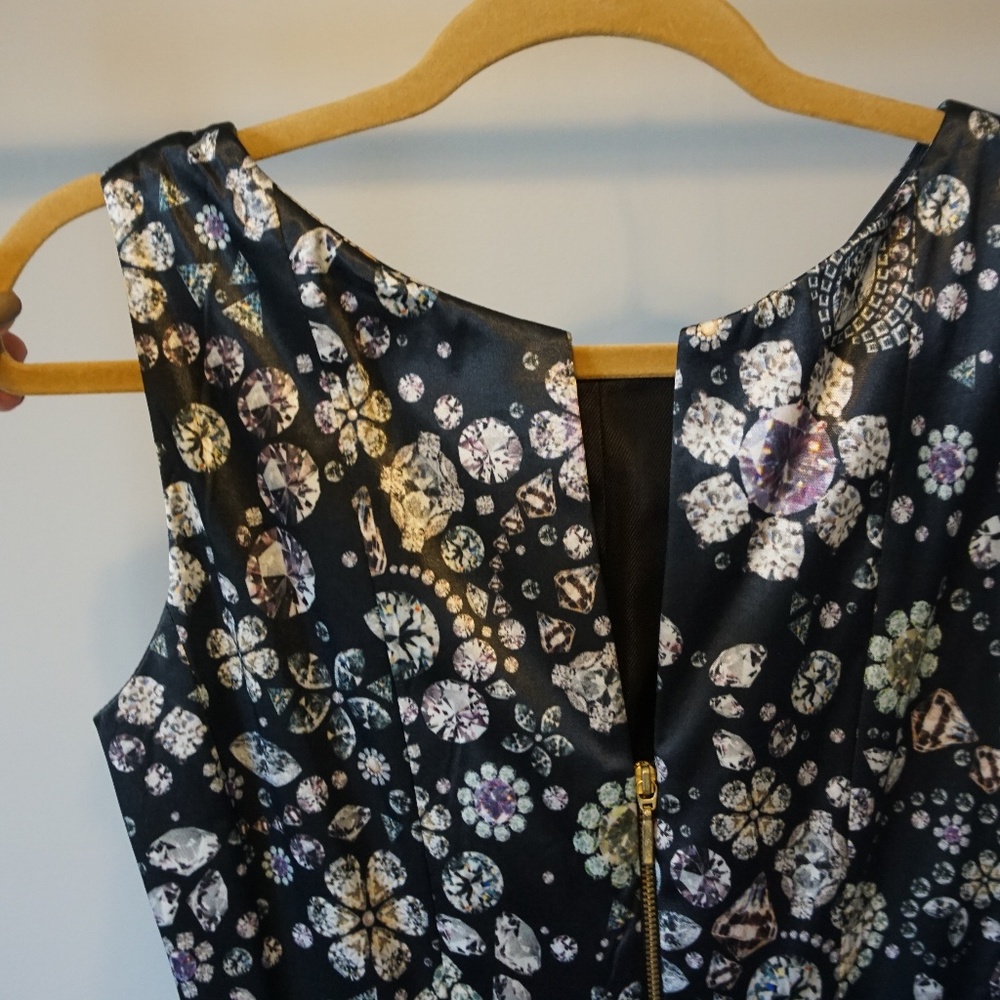 Zara Tulip Jewel Diamond Gemstone Print Dress (M) - Picture 4 of 7